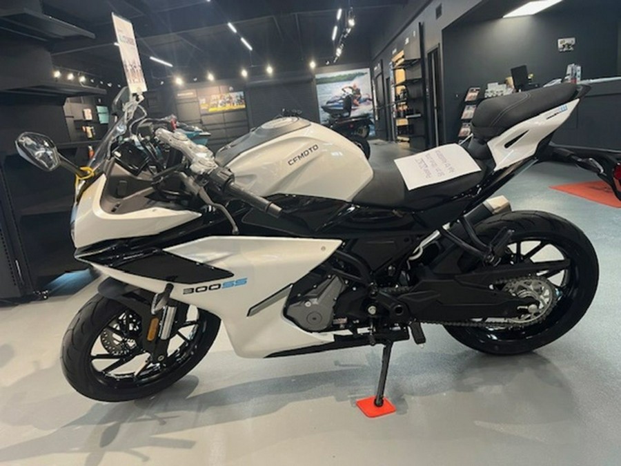 2025 CFMOTO SS 300
