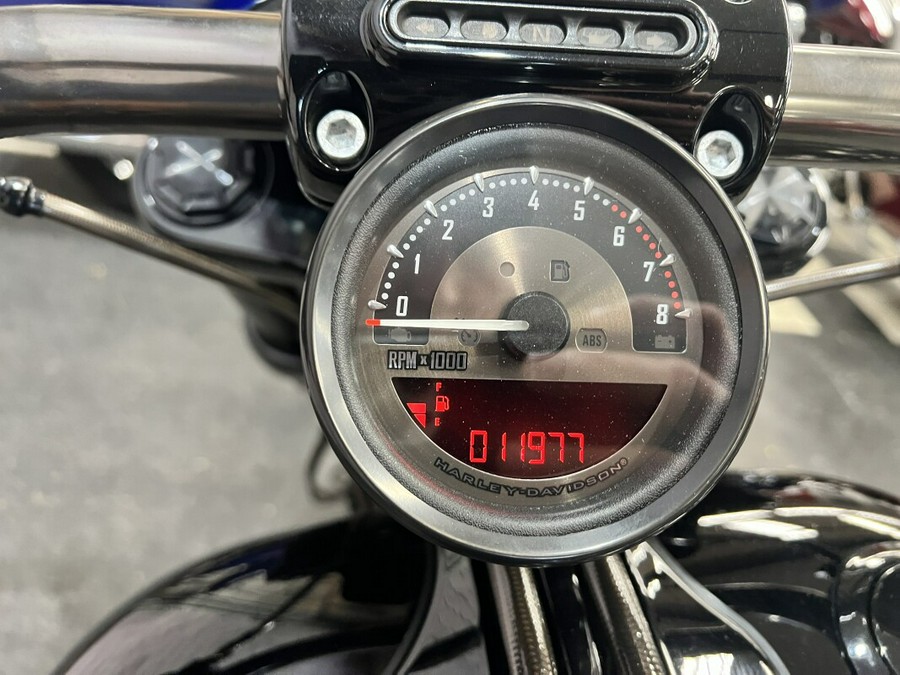 2016 Harley-Davidson® CVO™ Pro Street Breakout® Starfire Black FXSE