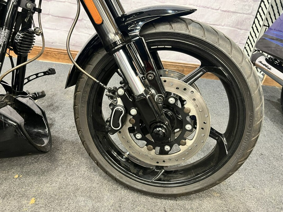 2016 Harley-Davidson® CVO™ Pro Street Breakout® Starfire Black FXSE