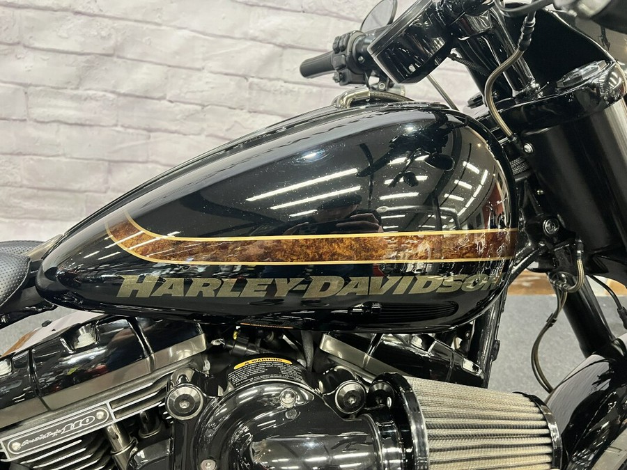 2016 Harley-Davidson® CVO™ Pro Street Breakout® Starfire Black FXSE