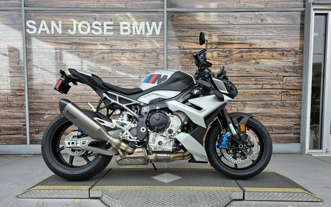 2026 BMW M 1000 RR