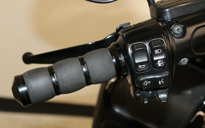 Used 2017 Harley-Davidson Road Glide Special Grand American Touring FLTRXS Motorcycle For Sale In Miami, Florida