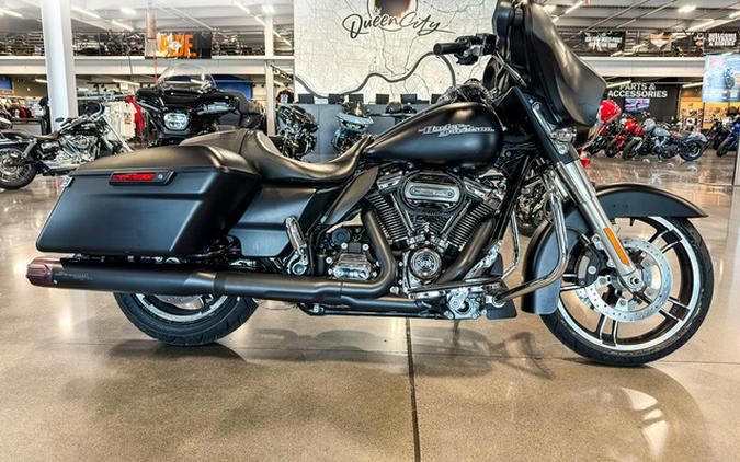 2017 Harley-Davidson FLHXS - Street Glide Special