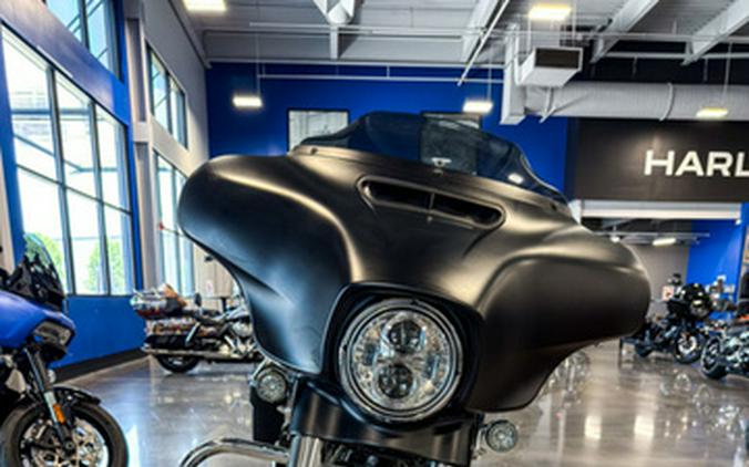 2017 Harley-Davidson FLHXS - Street Glide Special