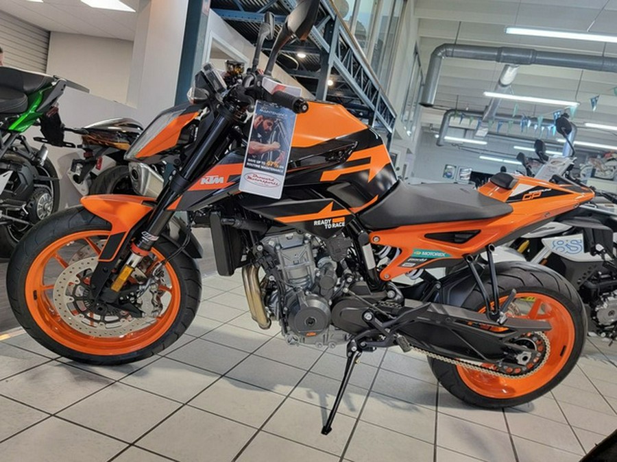 2022 KTM Duke 890 GP