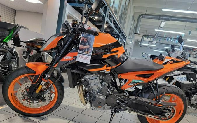 2022 KTM Duke 890 GP