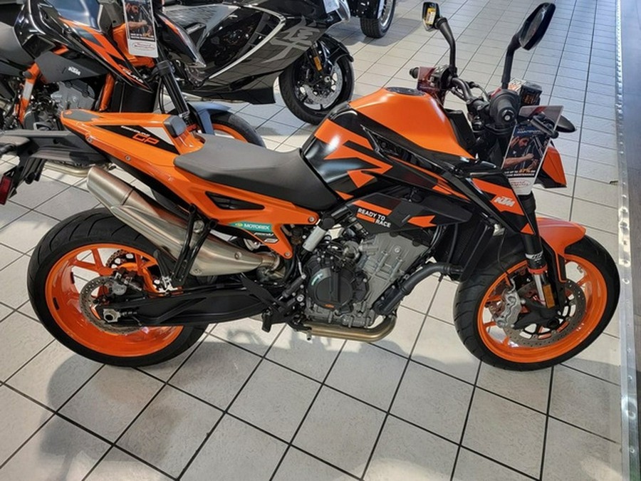 2022 KTM Duke 890 GP