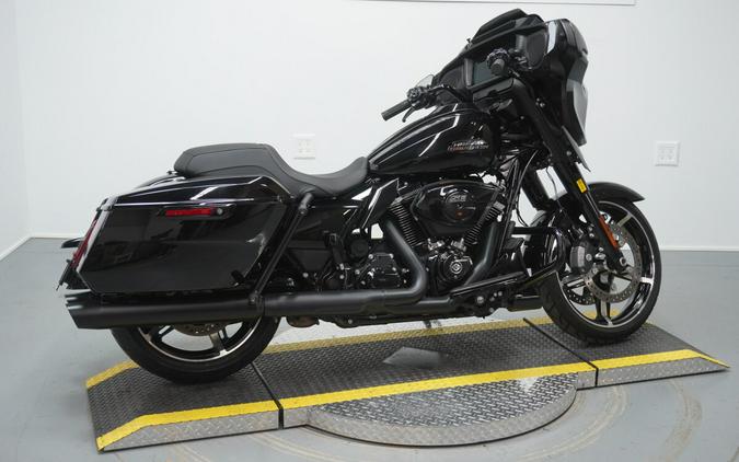 2024 Harley-Davidson® Street Glide® Vivid Black - Black Finish