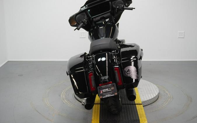 2024 Harley-Davidson® Street Glide® Vivid Black - Black Finish