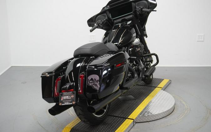 2024 Harley-Davidson® Street Glide® Vivid Black - Black Finish