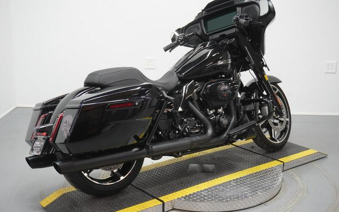 2024 Harley-Davidson® Street Glide® Vivid Black - Black Finish