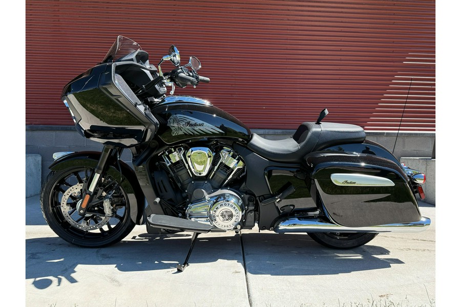 2025 Indian Motorcycle Challenger Base