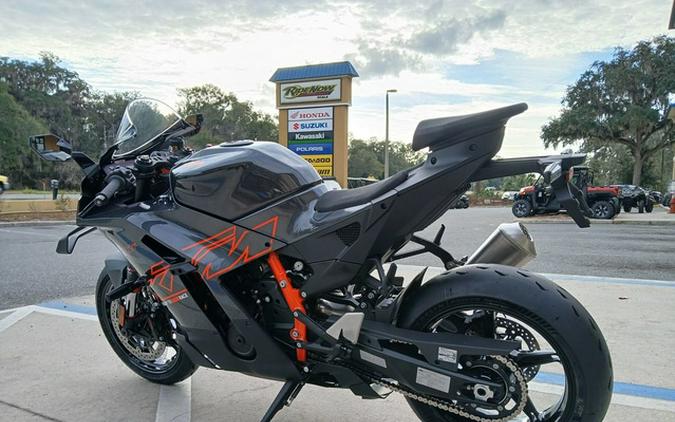 2026 KTM RC 990 R