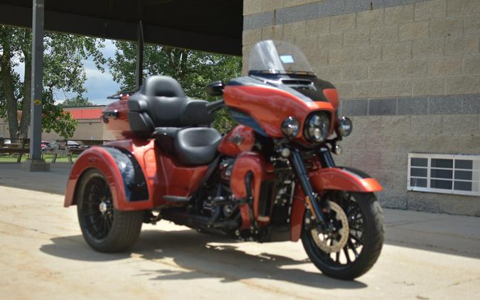 2025 Harley-Davidson Tri Glide Ultra Whiskey Fire / Vivid Black