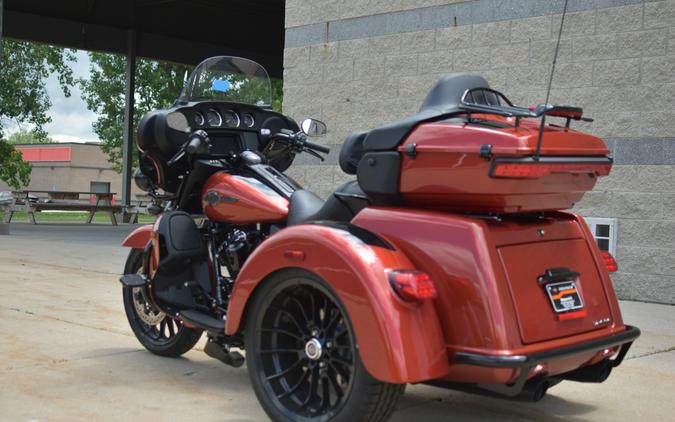 2025 Harley-Davidson Tri Glide Ultra Whiskey Fire / Vivid Black