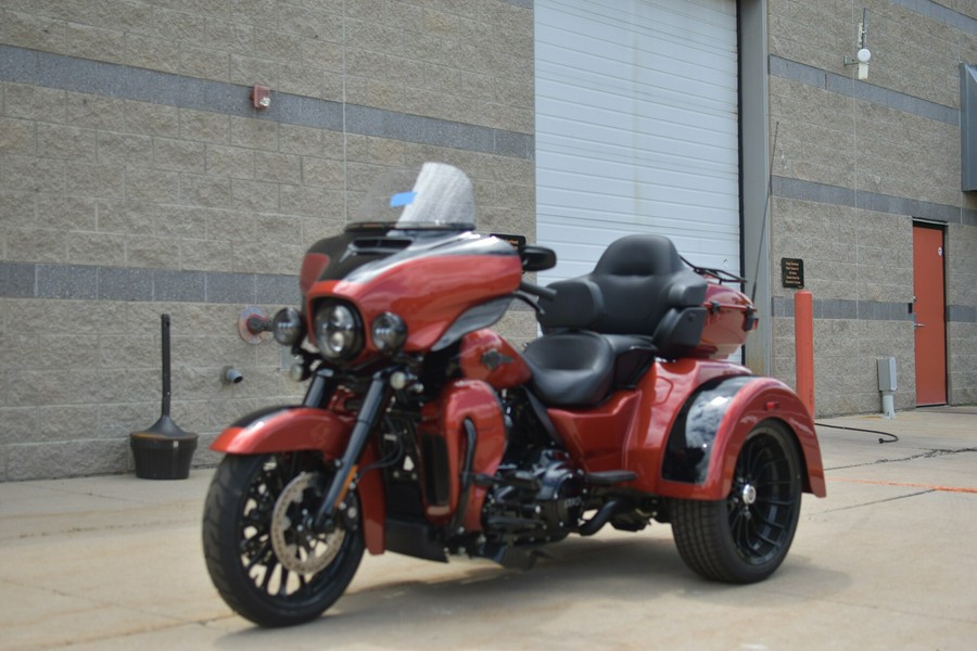 2025 Harley-Davidson Tri Glide Ultra Whiskey Fire / Vivid Black