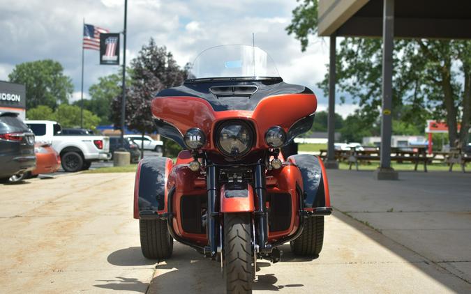 2025 Harley-Davidson Tri Glide Ultra Whiskey Fire / Vivid Black