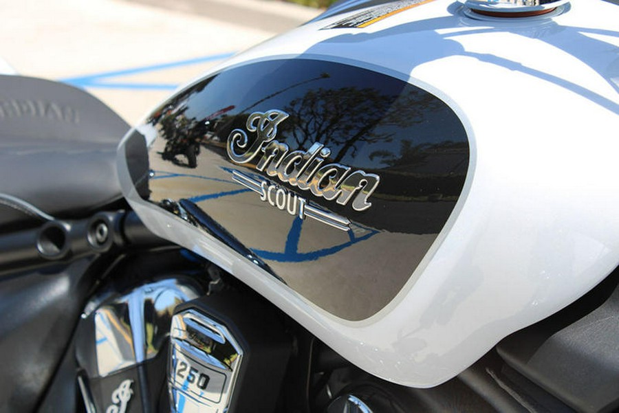 2025 Indian Motorcycle® Scout® Classic Limited +Tech Ghost White Metallic