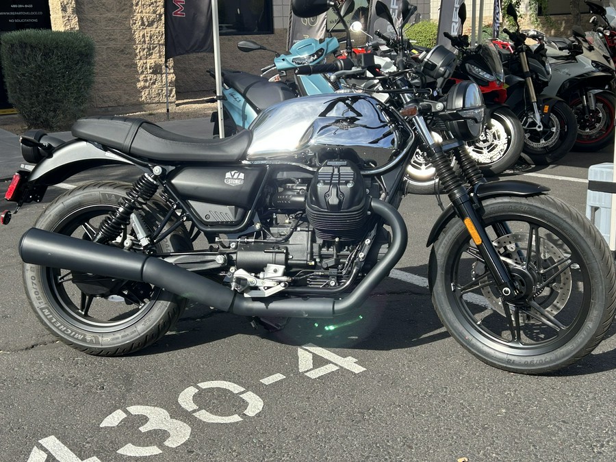 2025 Moto Guzzi V7 Stone Chrome Limited