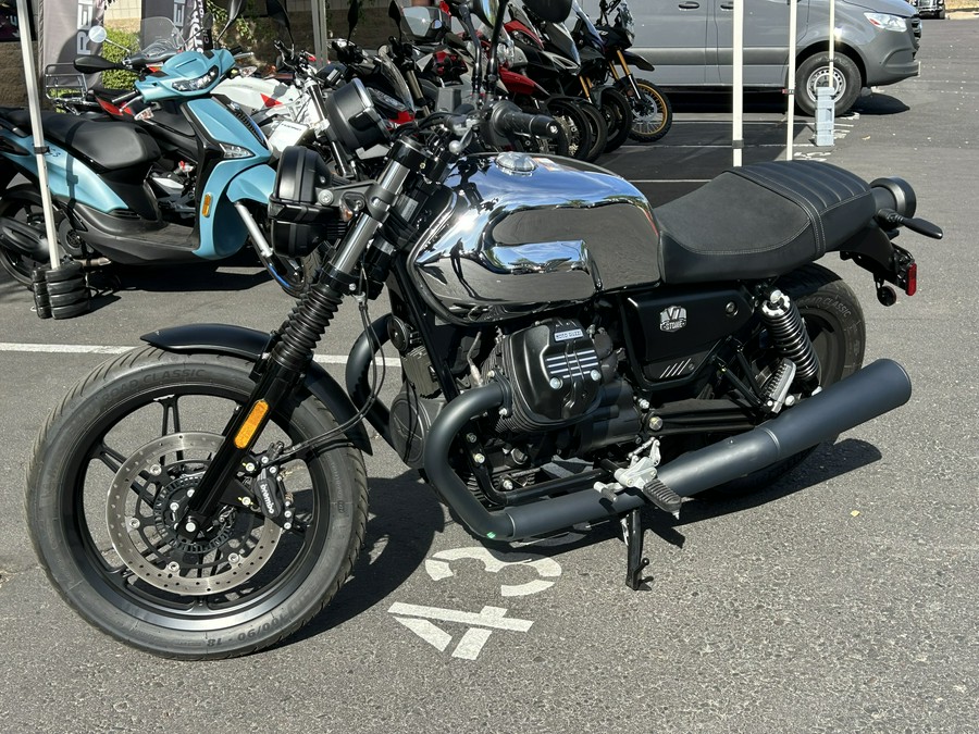2025 Moto Guzzi V7 Stone Chrome Limited