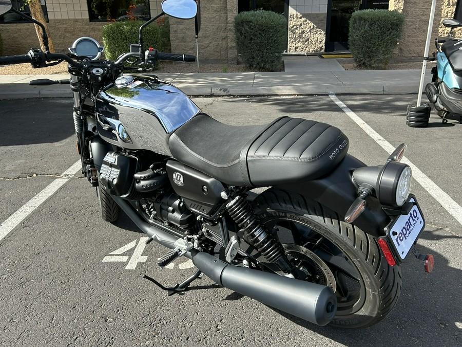 2025 Moto Guzzi V7 Stone Chrome Limited