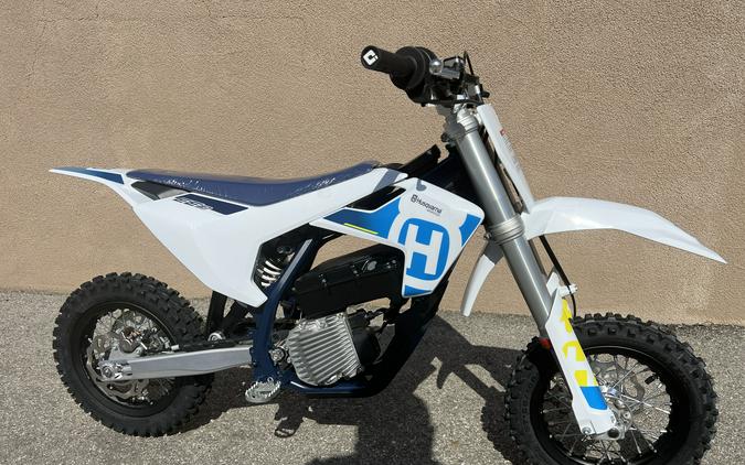 2024 HUSQVARNA EE 3