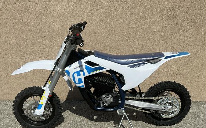 2024 HUSQVARNA EE 3