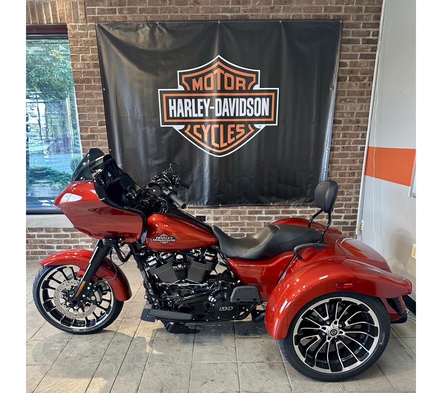 2025 Harley-Davidson Road Glide 3 FLTRT Whiskey Firestorm - Black Finish