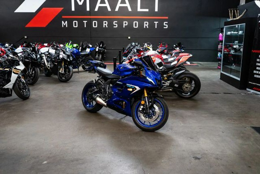 2025 YZF-R7 - Yamaha