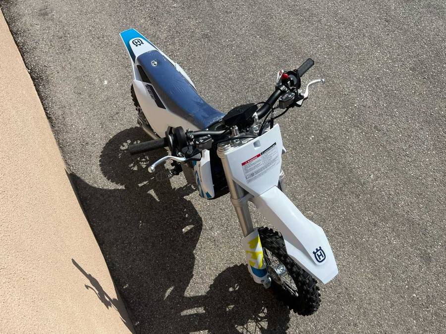 2024 HUSQVARNA EE 3