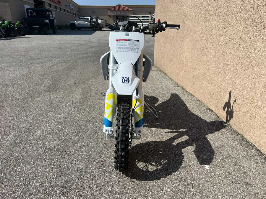 2024 HUSQVARNA EE 3