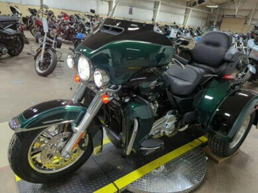 2024 Harley-Davidson Tri Glide Ultra Alpine Green / Vivid Black