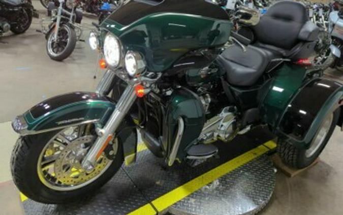 2024 Harley-Davidson Tri Glide Ultra Alpine Green / Vivid Black