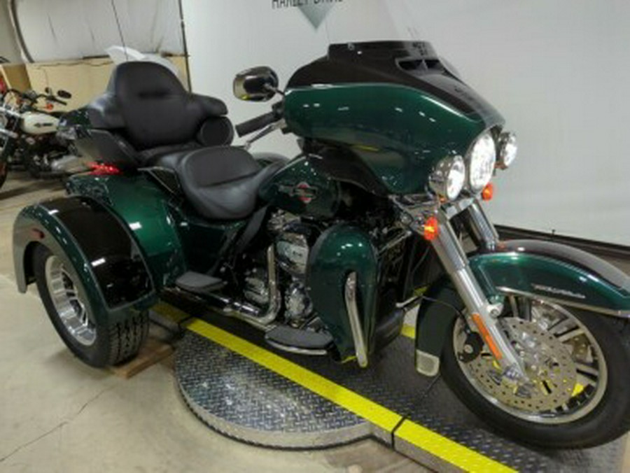 2024 Harley-Davidson Tri Glide Ultra Alpine Green / Vivid Black