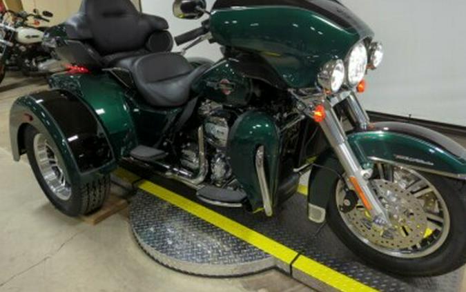 2024 Harley-Davidson Tri Glide Ultra Alpine Green / Vivid Black