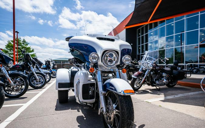 2015 Tri Glide Ultra FLHTCUTG