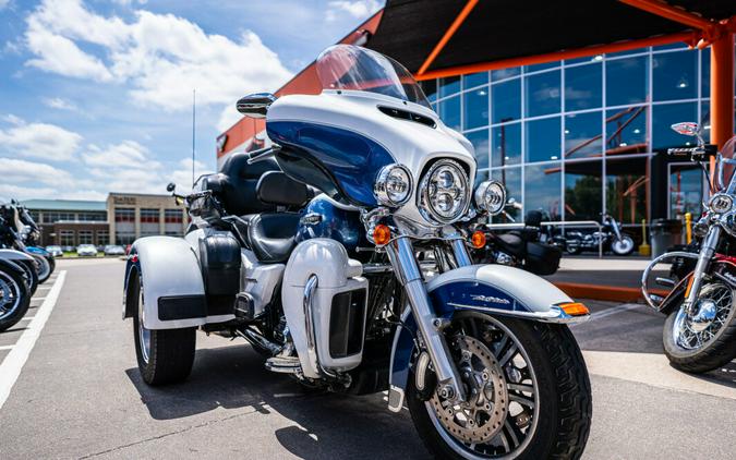 2015 Tri Glide Ultra FLHTCUTG