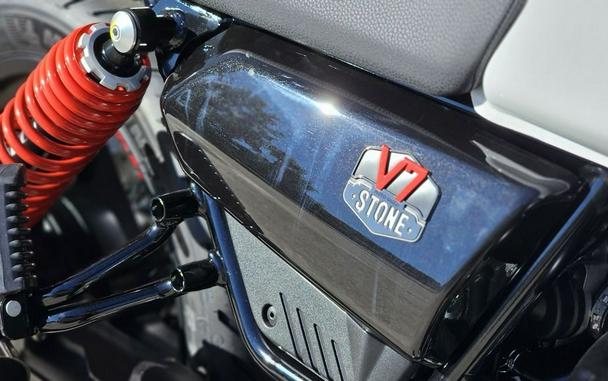 2024 Moto Guzzi V7 Stone Ten