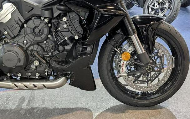 2025 Ducati Diavel V4 Thrilling Black
