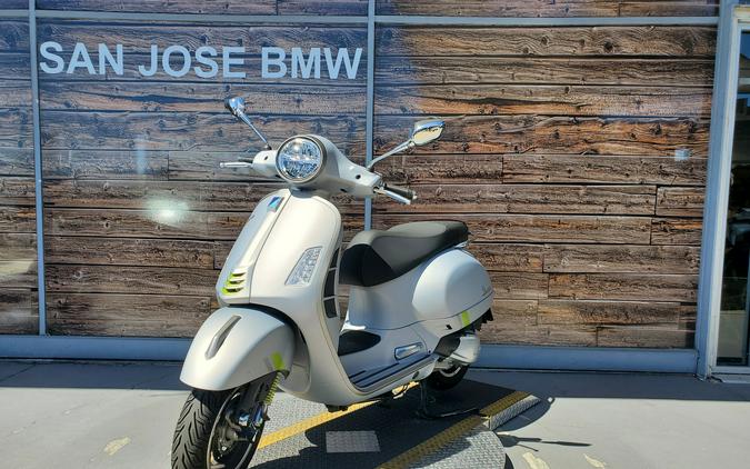 2023 Vespa GTS 300 Super