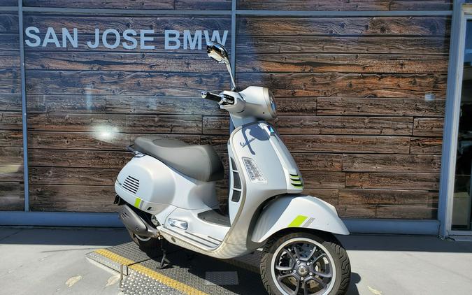 2023 Vespa GTS 300 Super