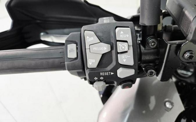 2025 Kawasaki Versys® 1100 SE LT ABS