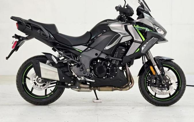 2025 Kawasaki Versys® 1100 SE LT ABS
