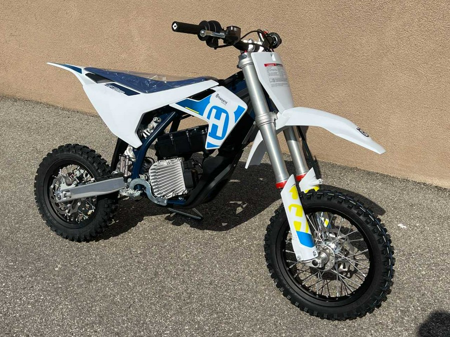 2024 HUSQVARNA EE 5