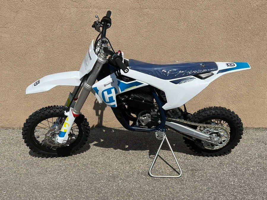 2024 HUSQVARNA EE 5