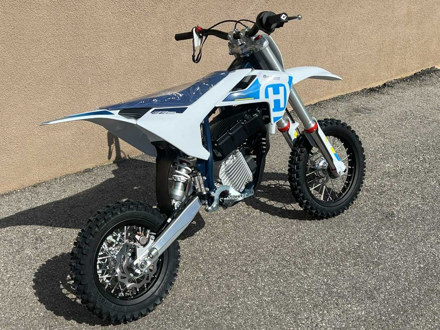 2024 HUSQVARNA EE 5