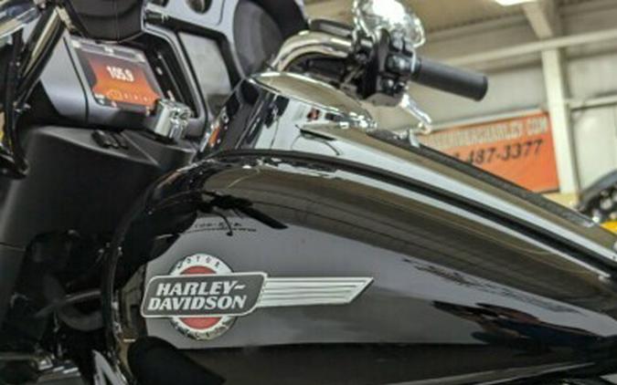 2024 Harley-Davidson Tri Glide Ultra Vivid Black