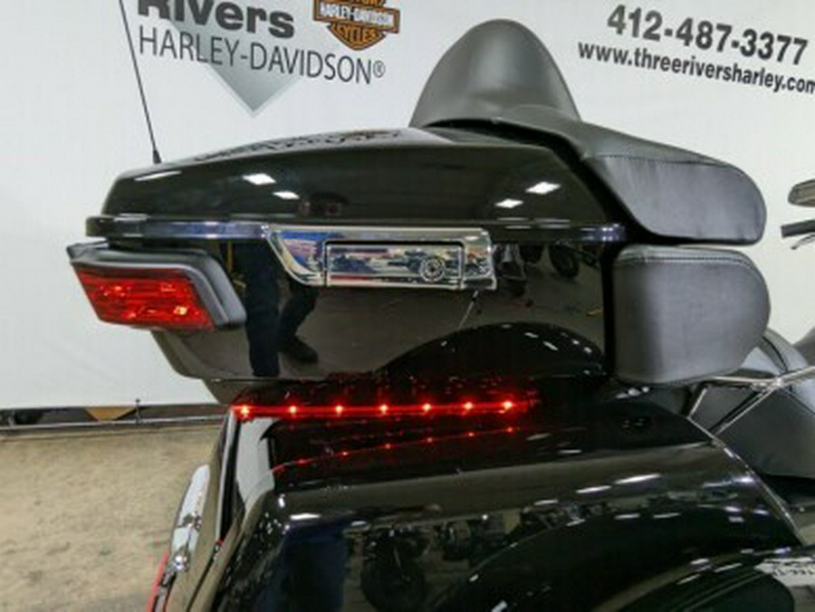 2024 Harley-Davidson Tri Glide Ultra Vivid Black