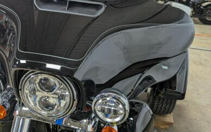 2024 Harley-Davidson Tri Glide Ultra Vivid Black