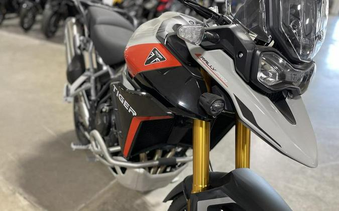 2024 Triumph Tiger 900 Rally Pro Ash Grey / Intense Orange